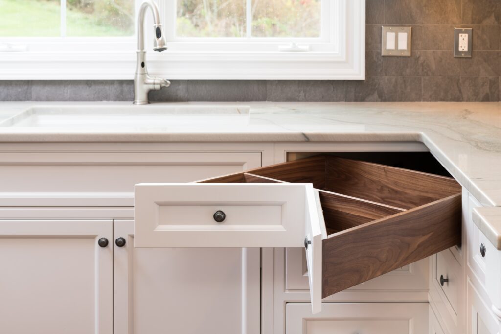 Odaxio Signature – Bold drawer design for optimized and elegant spaces.